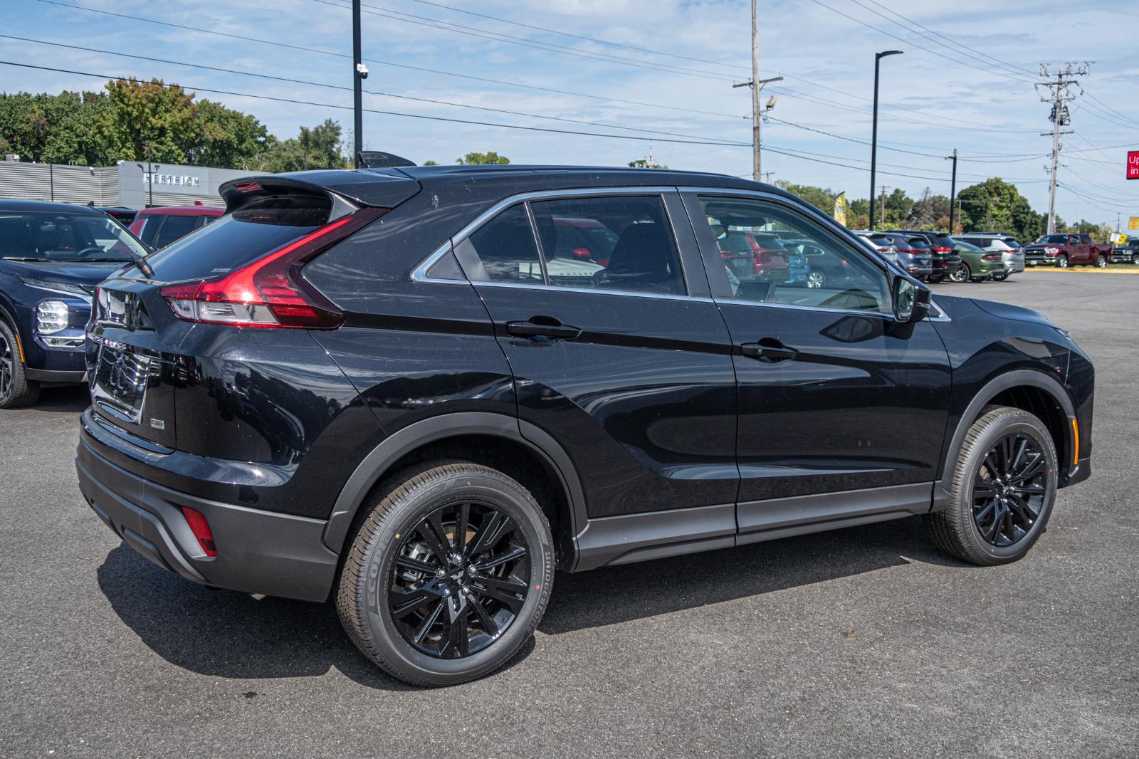 2024 Mitsubishi Eclipse Cross LE