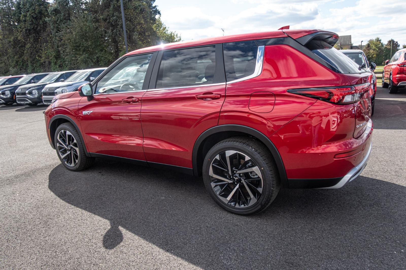 2025 Mitsubishi Outlander PHEV SE