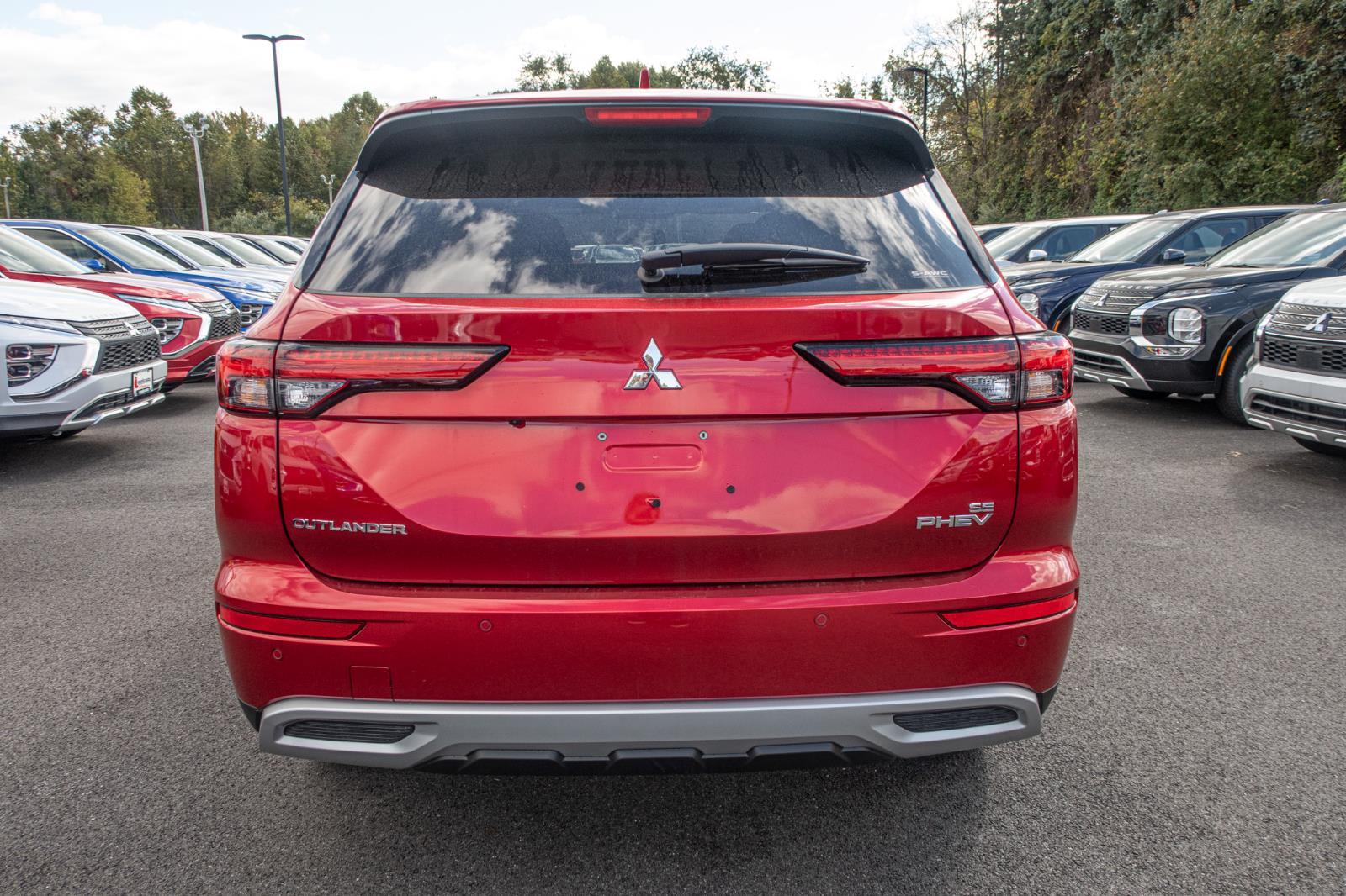 2025 Mitsubishi Outlander PHEV SE