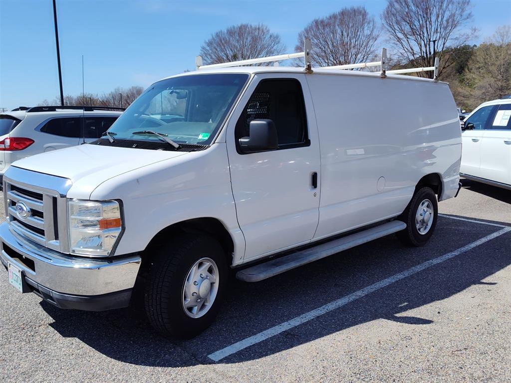 Oxford White 2014 Ford E-Series E-250 Cargo Van Van Rear-Wheel Drive 4-Speed Automatic Overdrive