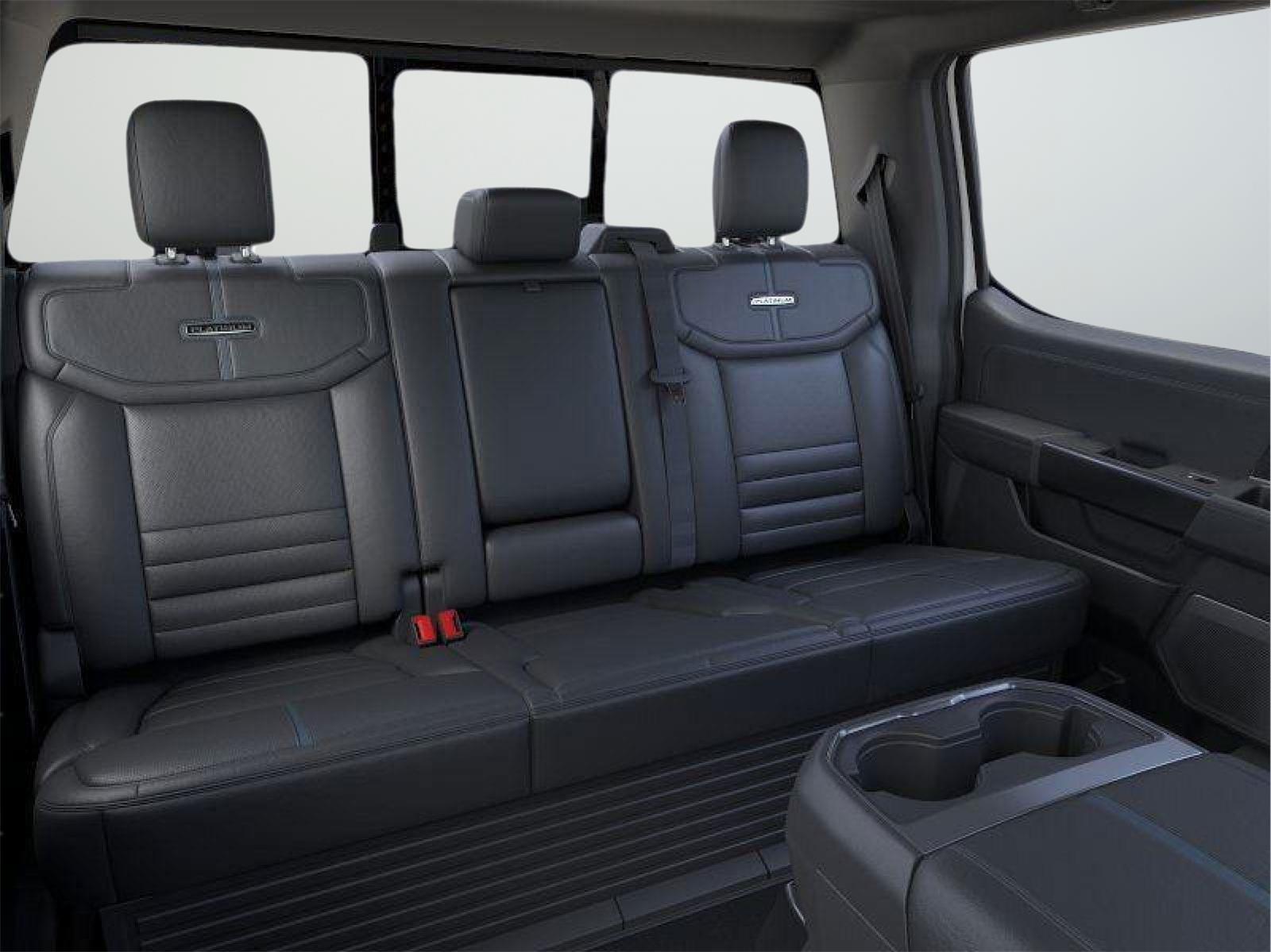 2026 Ford F-250 Super Duty Platinum - Photo 11