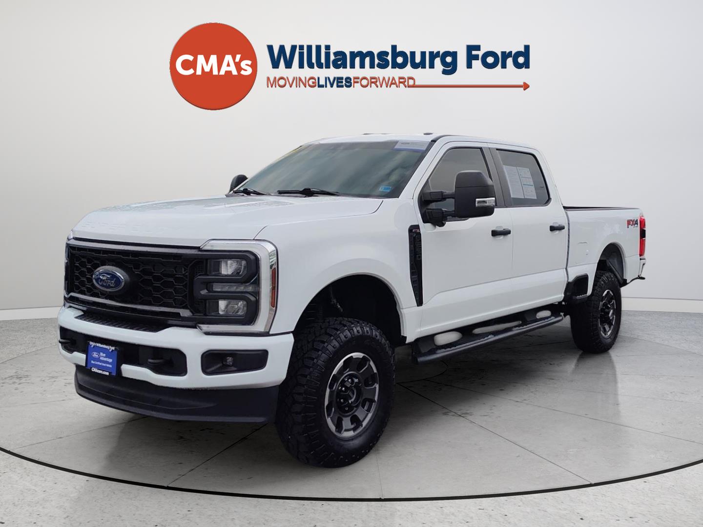Oxford White 2024 Ford F-250 Super Duty Pickup Truck Four-Wheel Drive Automatic