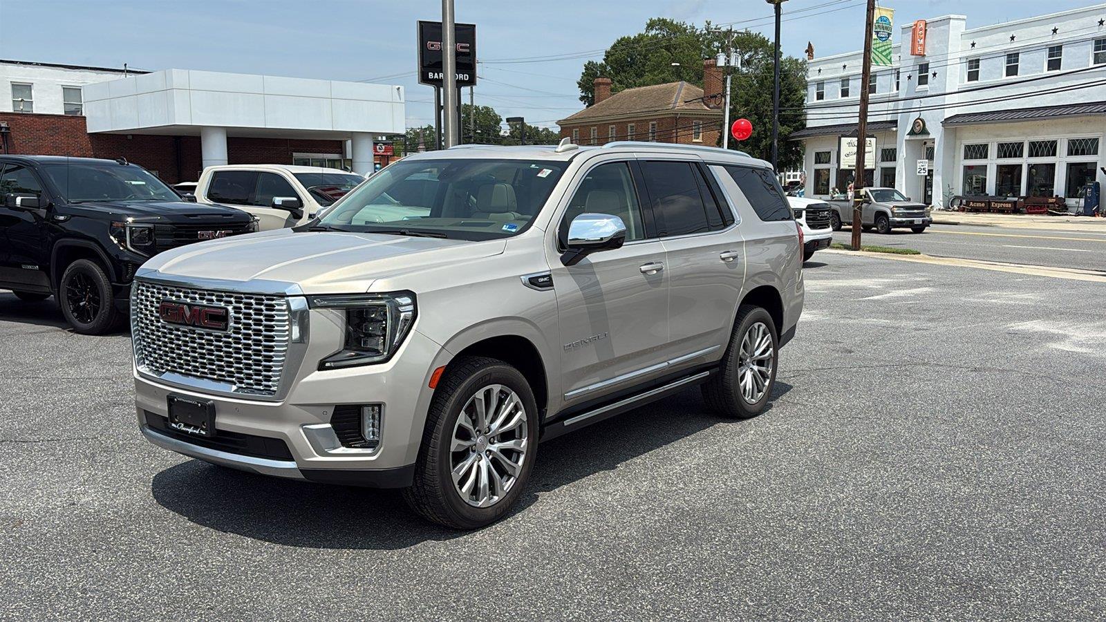 Brown (Pearl Beige Metallic) 2021 GMC Yukon SUV / Crossover Four-Wheel Drive Automatic