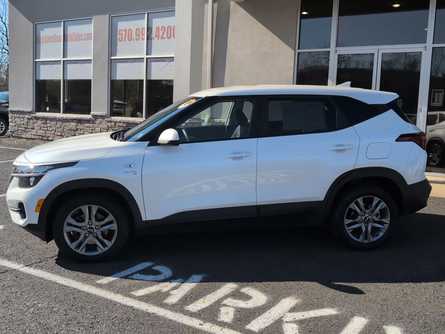 2021 Kia Seltos LX photo 2