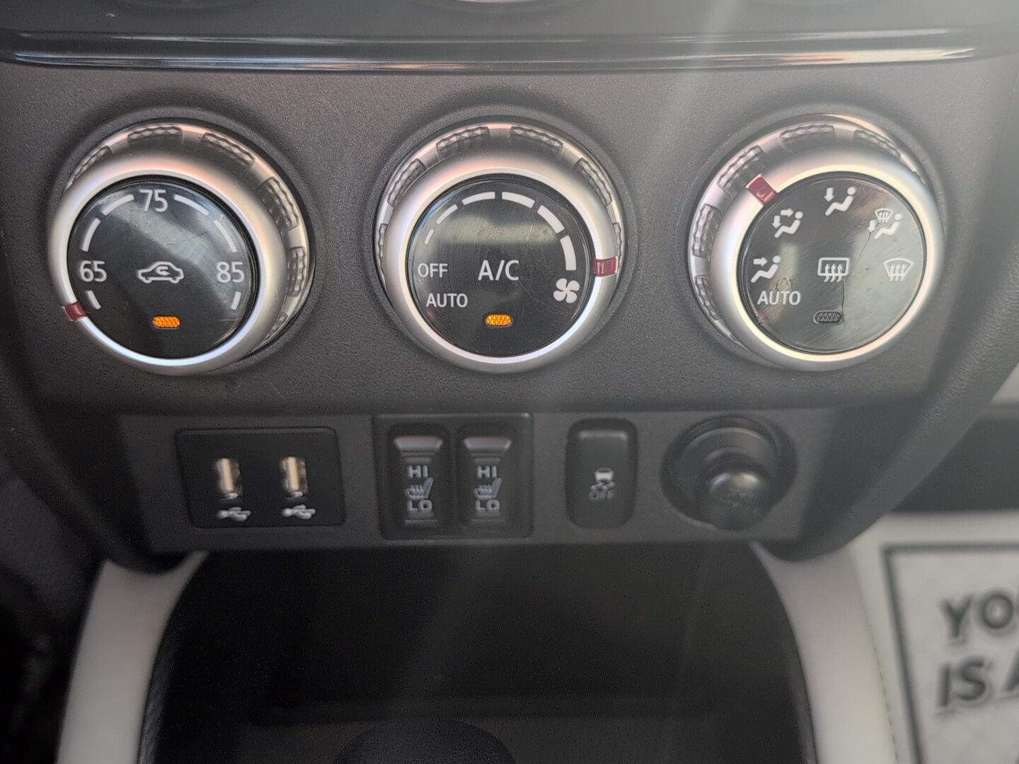 2020 Mitsubishi Outlander Sport ES photo 10