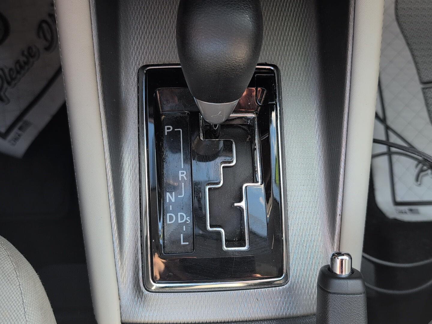2020 Mitsubishi Outlander Sport ES photo 13