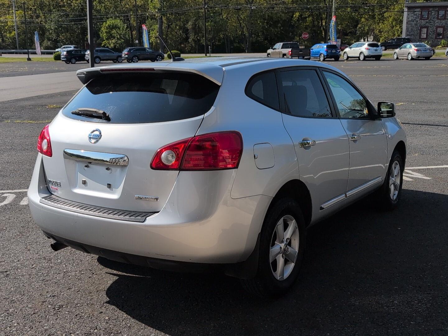 2013 Nissan Rogue S photo 5