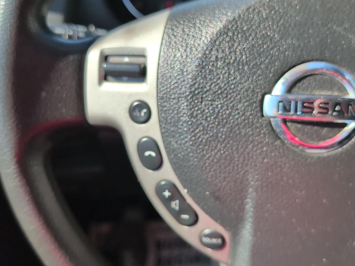 2013 Nissan Rogue S photo 19