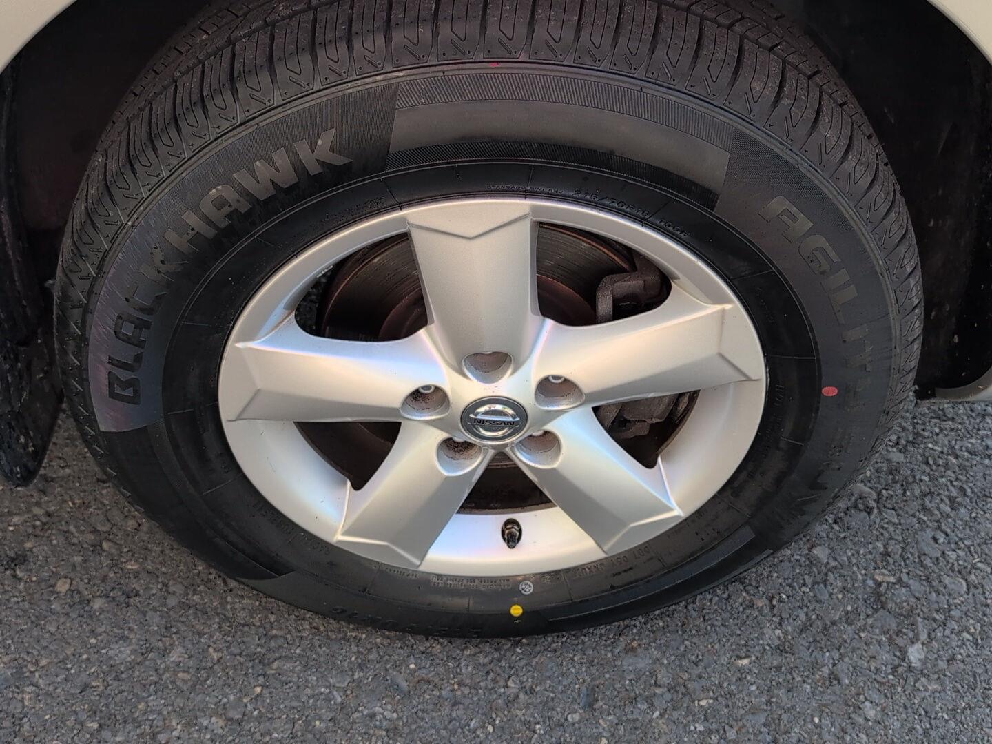 2013 Nissan Rogue S photo 35