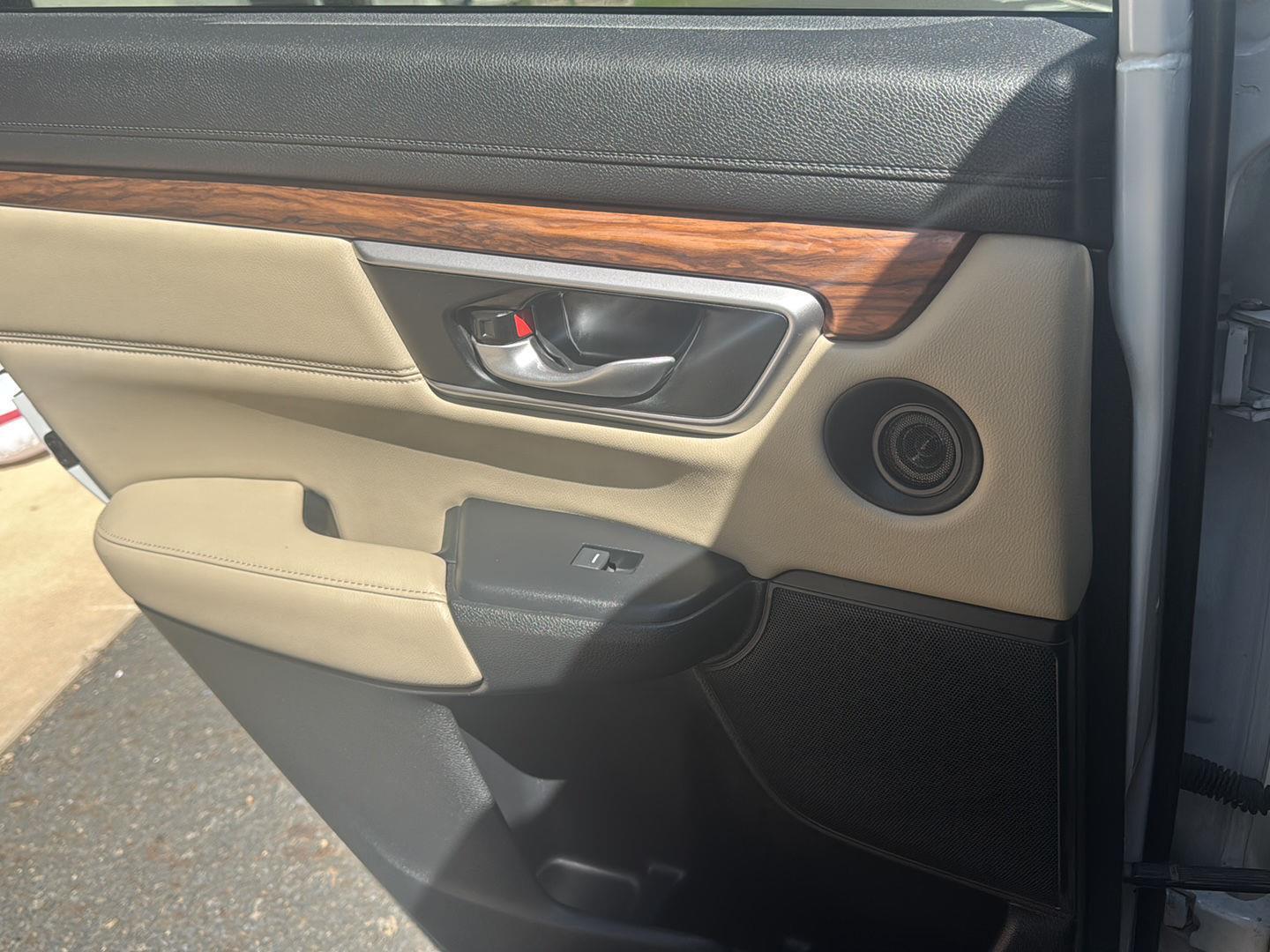 2020 Honda CR-V Touring - Photo 29