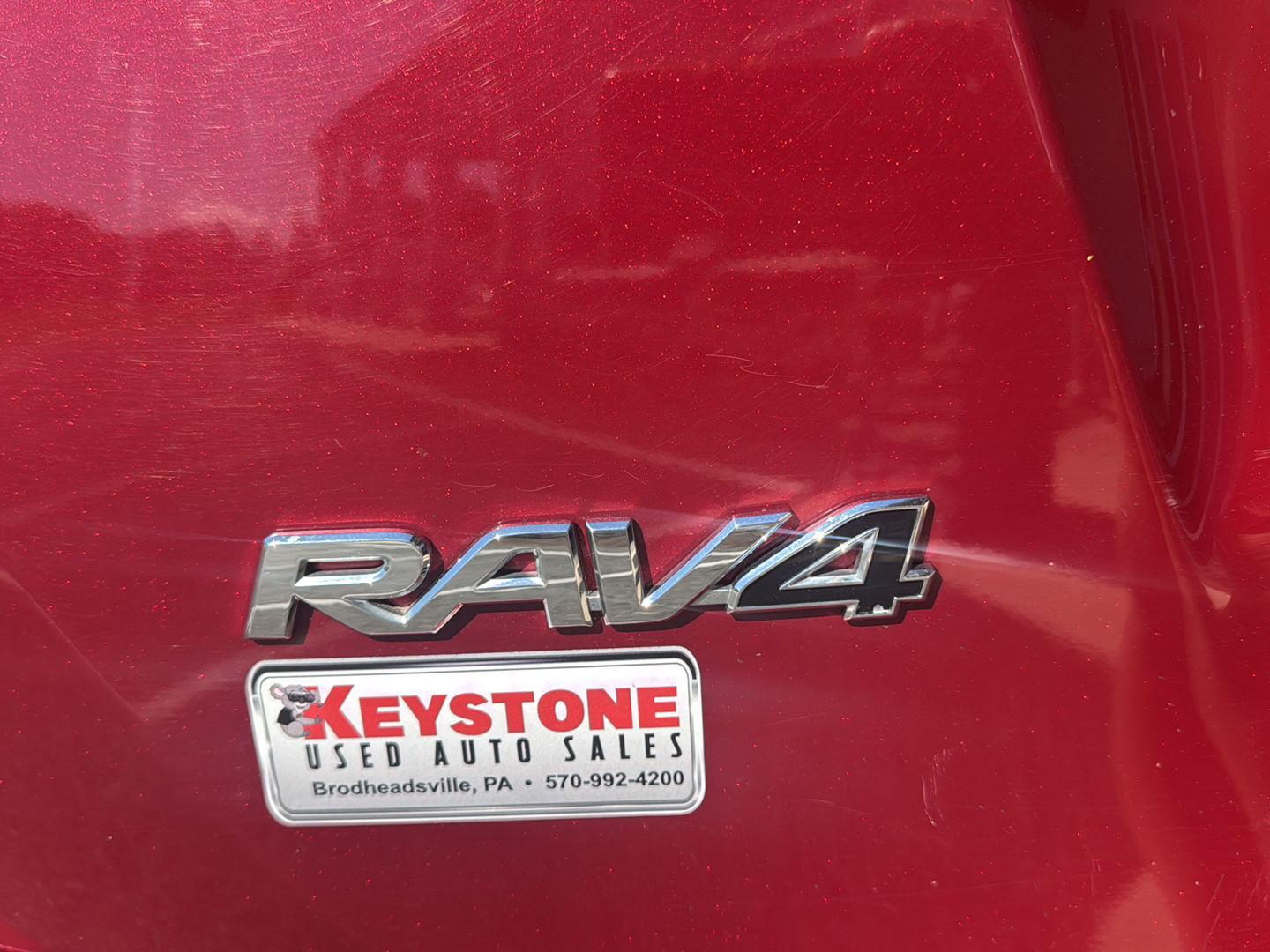 2018 Toyota RAV4 LE - Photo 7