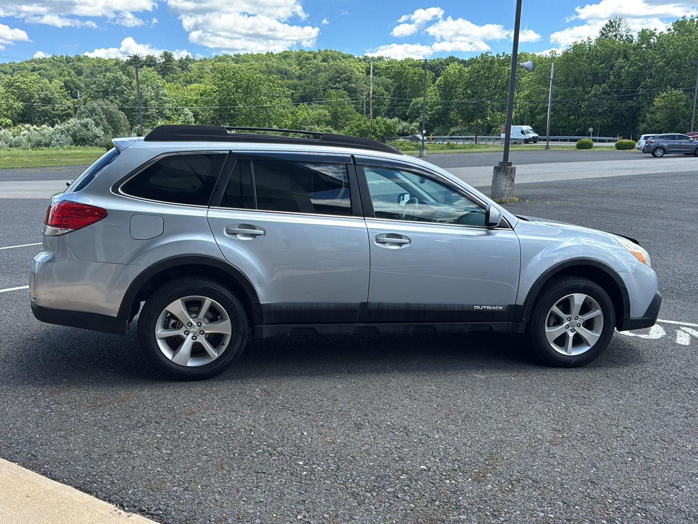 2013 Subaru Outback Limited - Photo 9