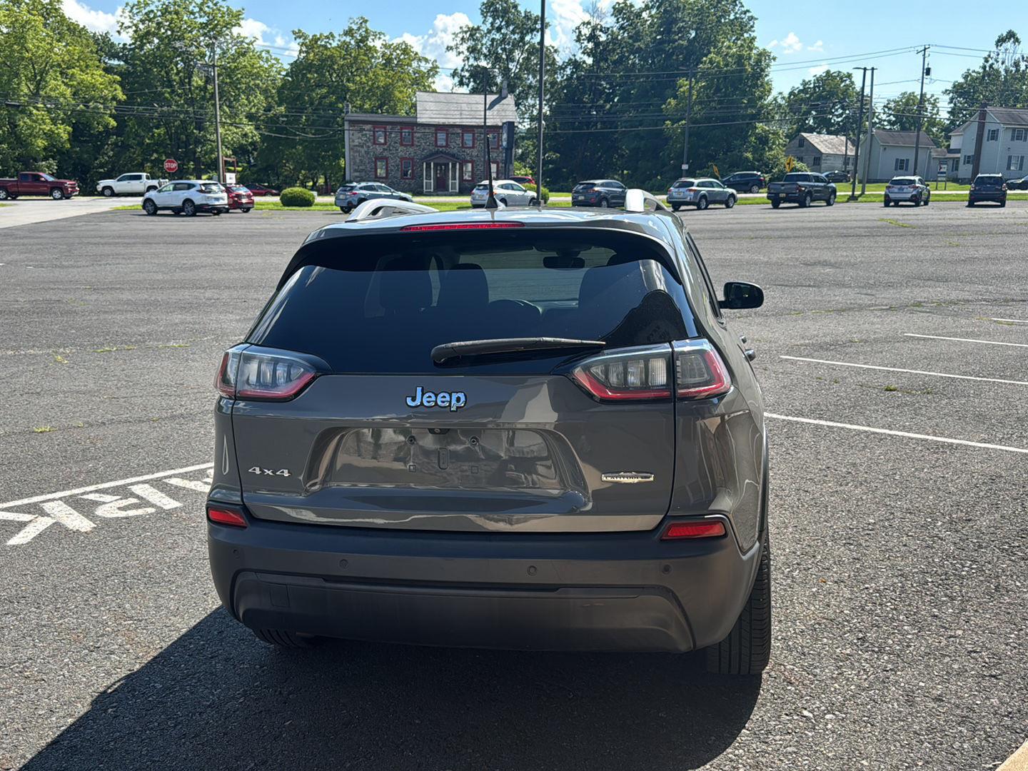 2020 Jeep Cherokee Latitude Plus - Photo 6