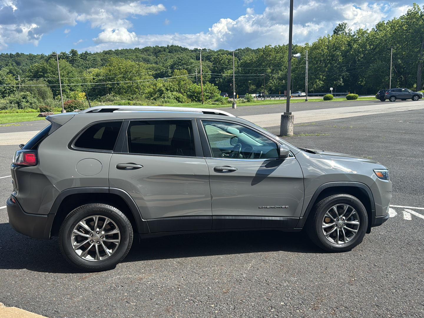 2020 Jeep Cherokee Latitude Plus - Photo 11
