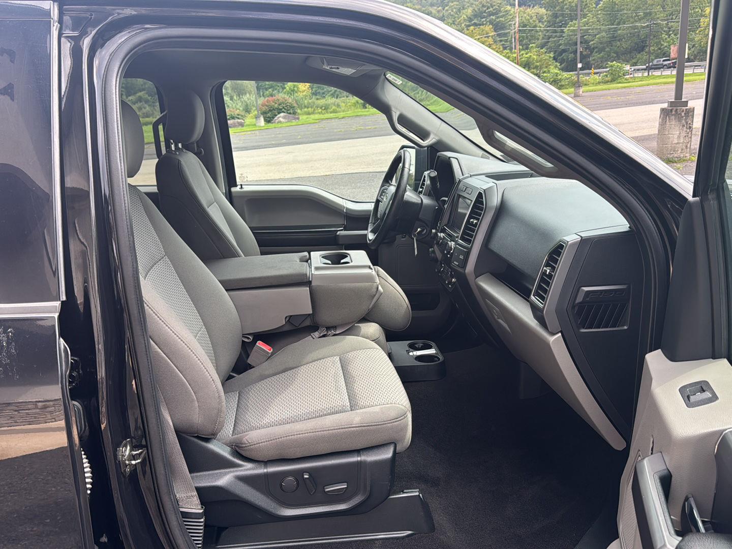2019 Ford F-150 XLT - Photo 38