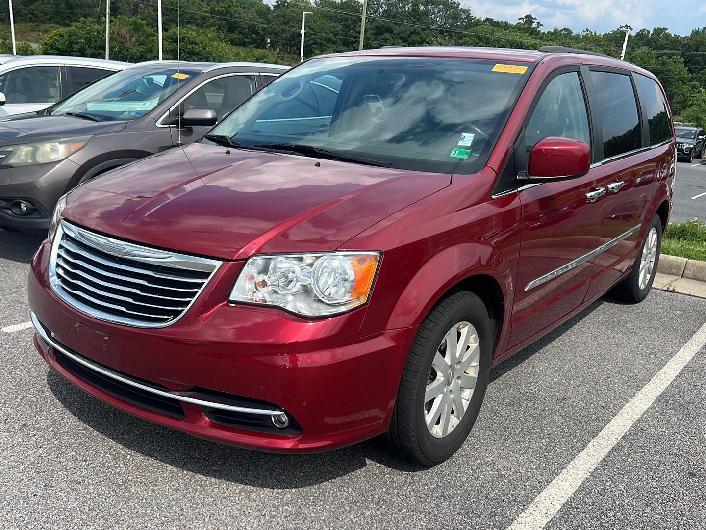 Deep Cherry Red Crystal Pearlcoat 2016 Chrysler Town & Country Minivan Front-Wheel Drive 6-Speed Automatic