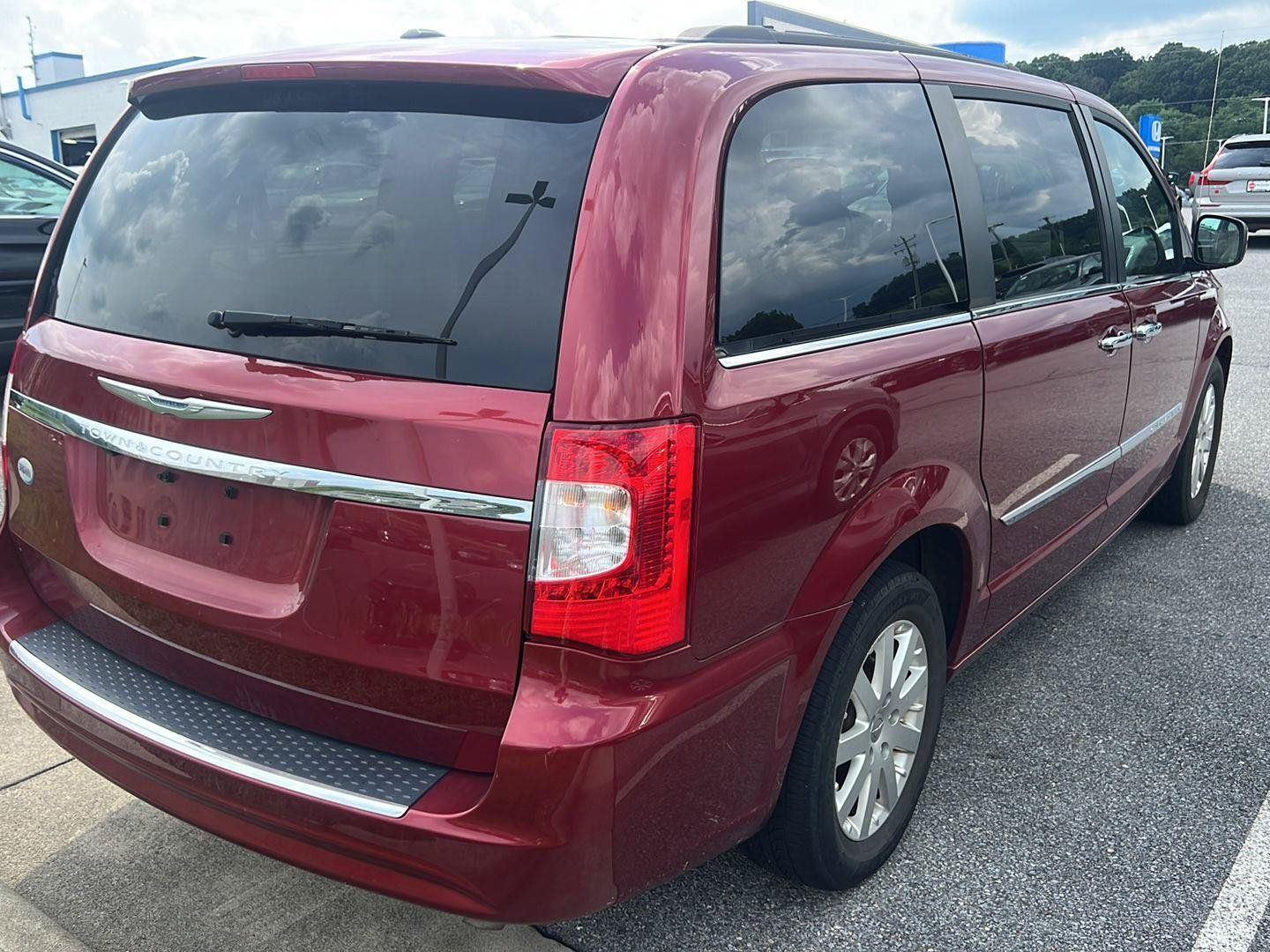 View vehicle photo 5