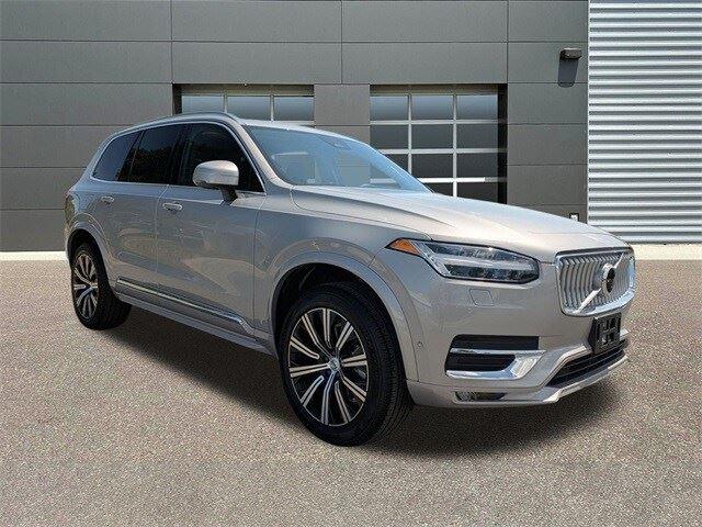 Silver Dawn Metallic 2025 Volvo XC90 B6 Plus Bright Theme 7-Passenger AWD SUV / Crossover All-Wheel Drive Automatic