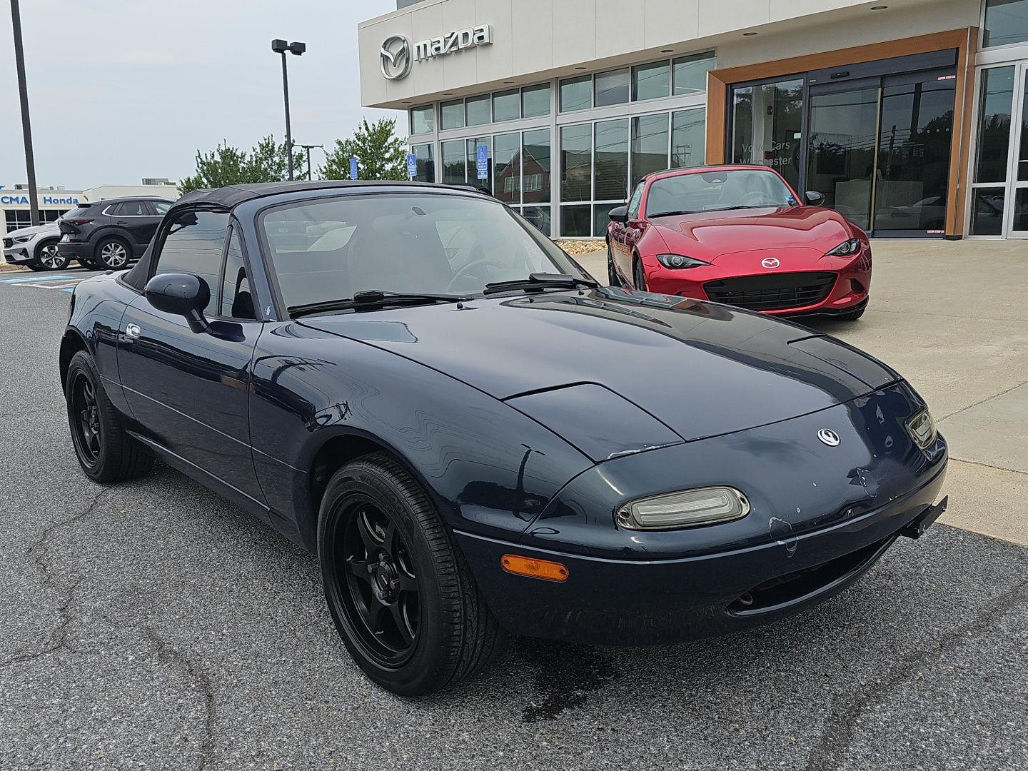 1997 Mazda MX-5 Miata Convertible Rear-Wheel Drive Manual