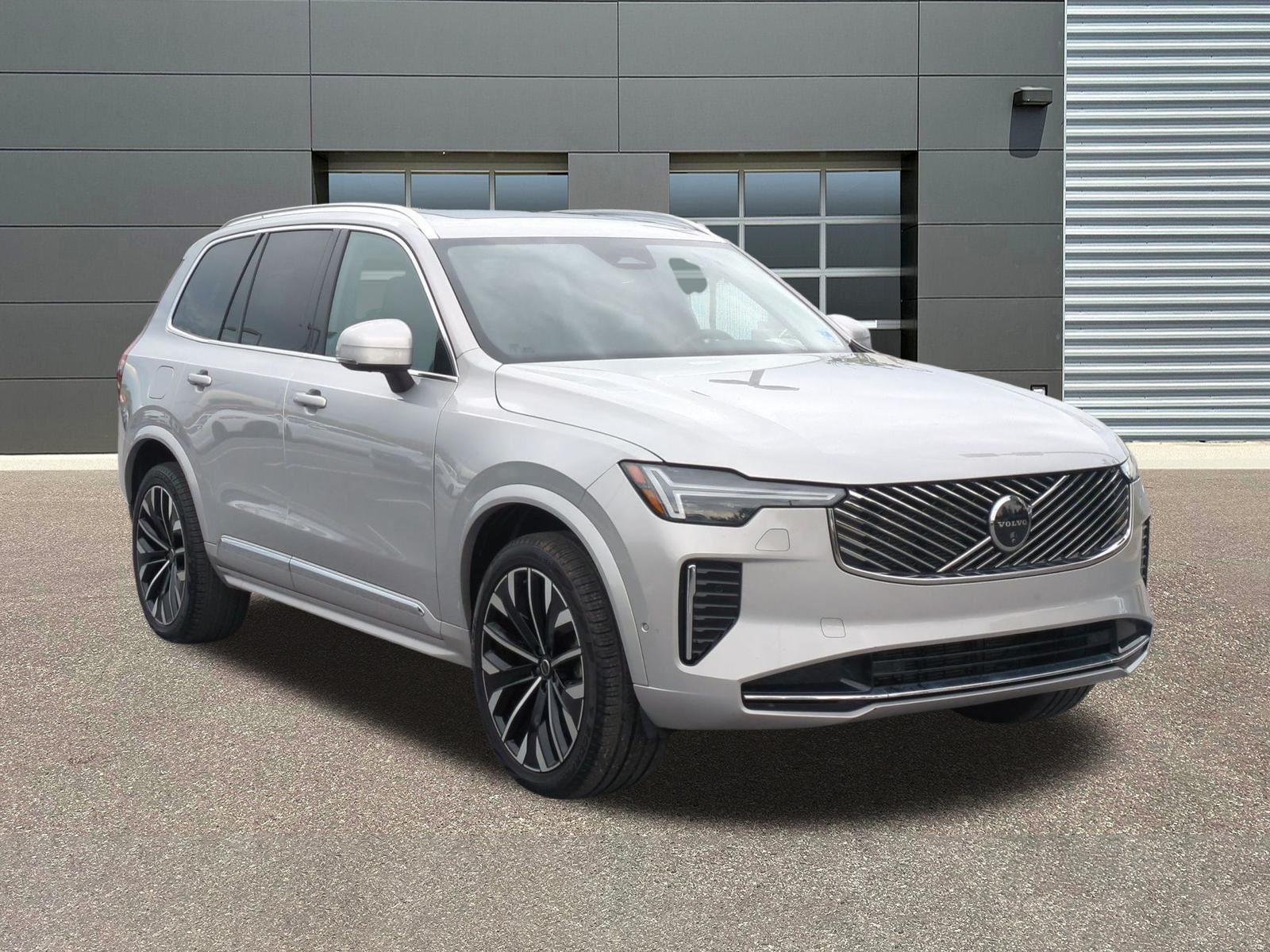 Silver Dawn Metallic 2025 Volvo XC90 B6 Plus Bright Theme 7-Passenger AWD SUV / Crossover All-Wheel Drive Automatic