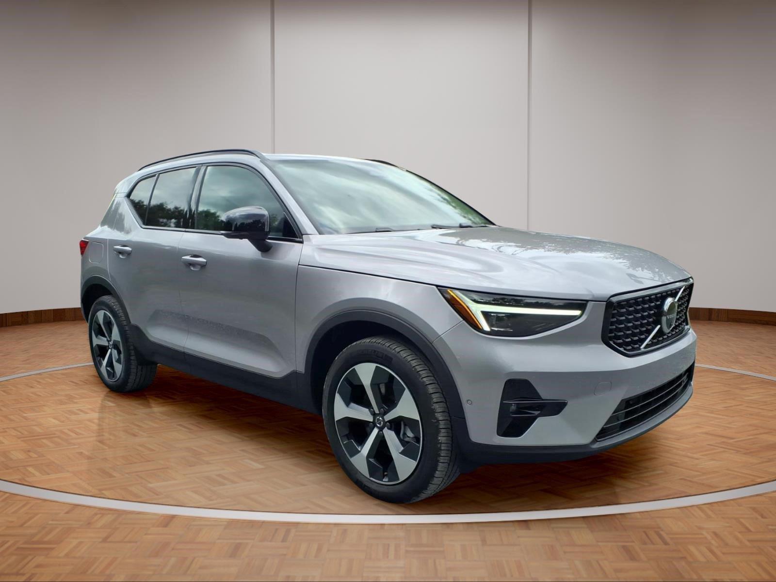 2026 Volvo XC40 B5 Plus AWD