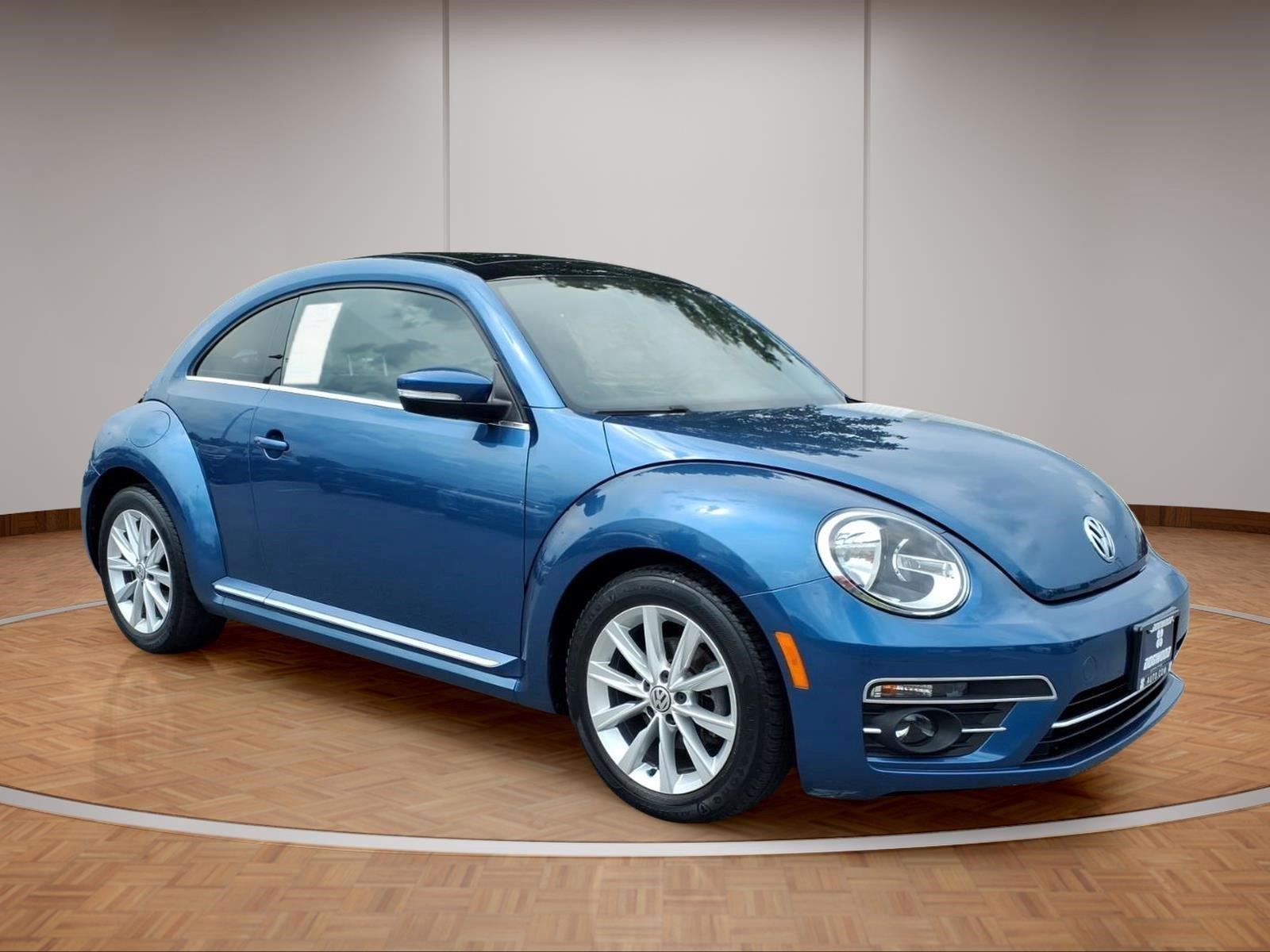Silk Blue Metallic 2019 Volkswagen Beetle Hatchback Front-Wheel Drive Automatic