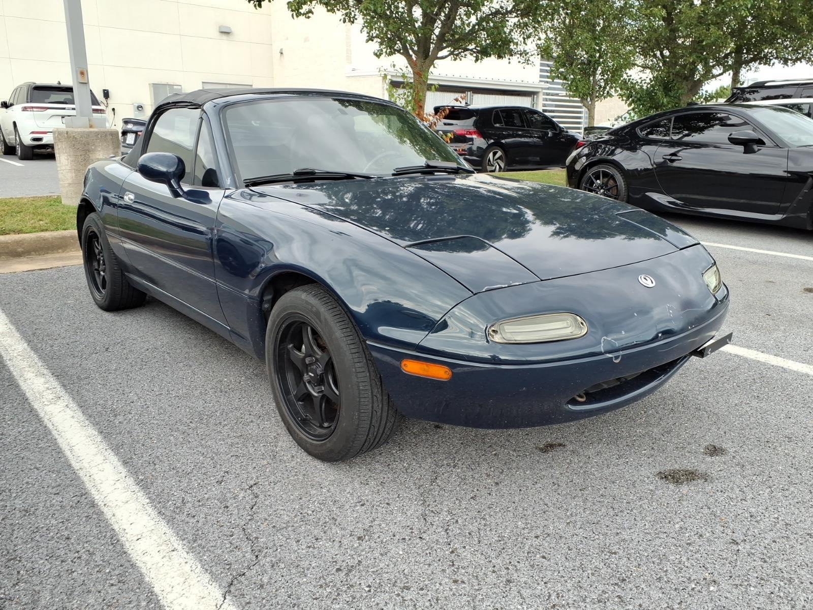 1997 Mazda MX-5 Miata Convertible Rear-Wheel Drive Manual