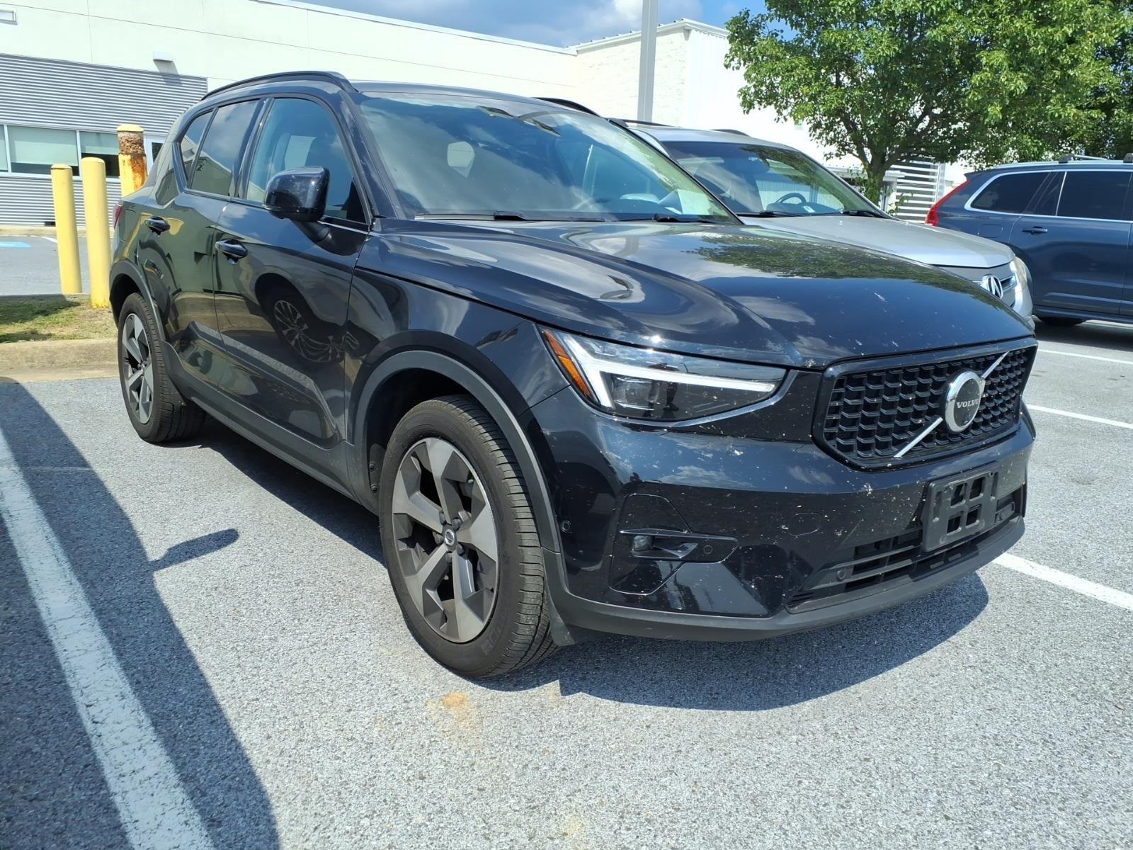 2026 Volvo XC40 B5 Plus AWD   
