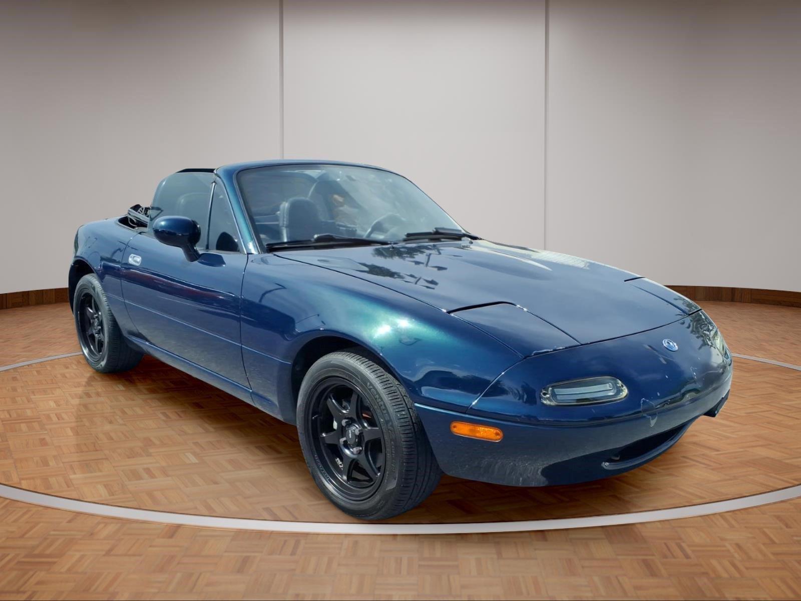1997 Mazda MX-5 Miata Convertible Rear-Wheel Drive Manual