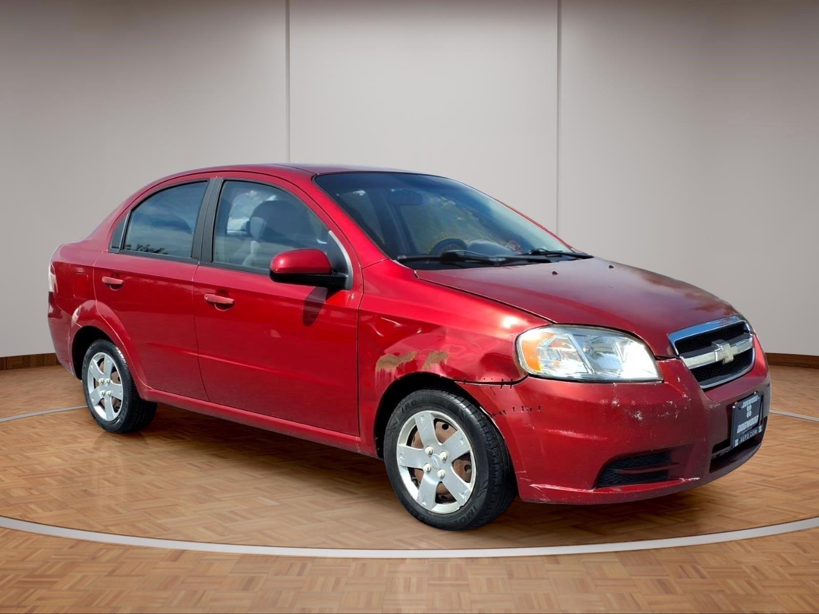  2011 Chevrolet Aveo 1LT Sedan FWD   