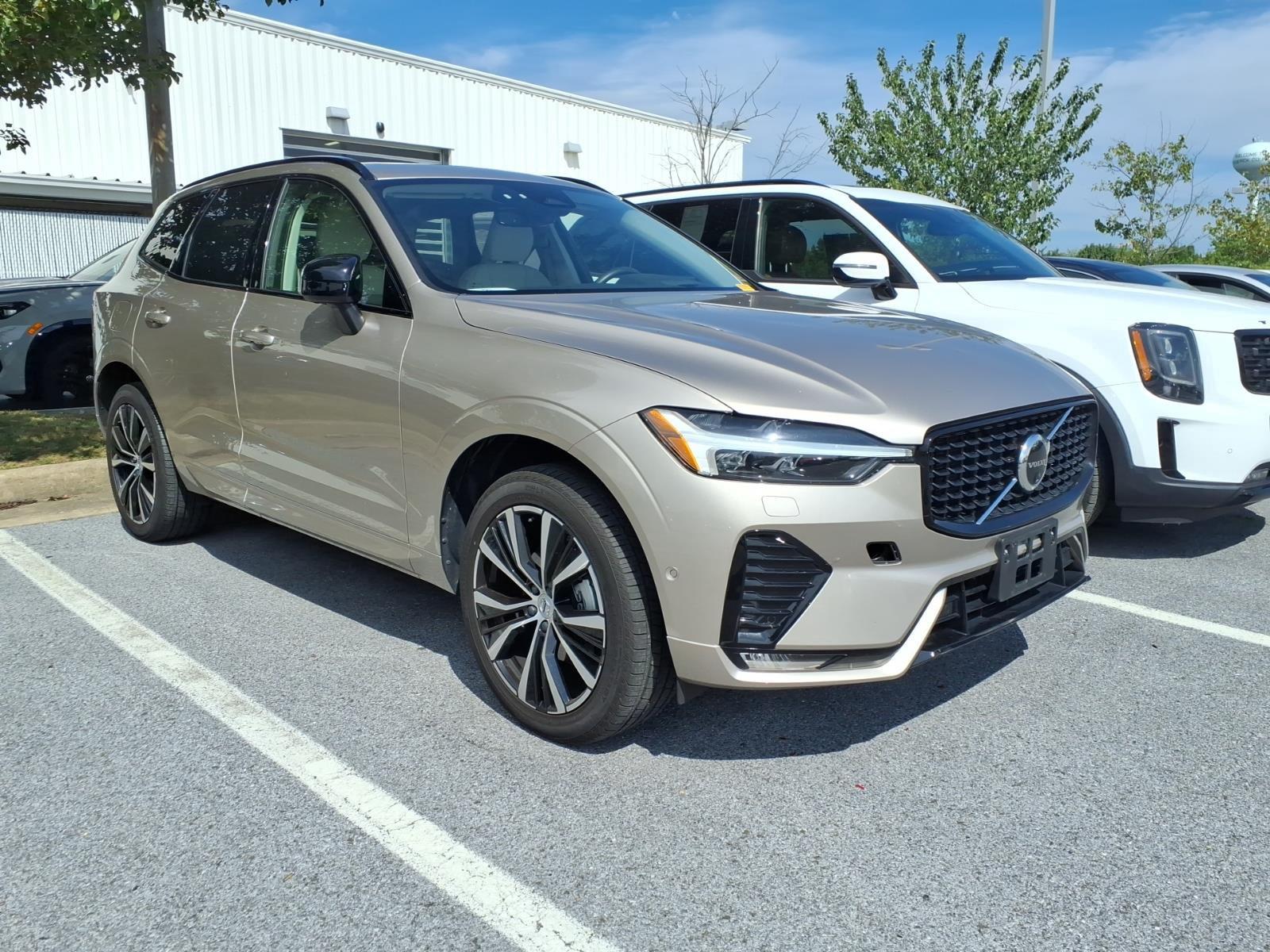  2024 Volvo XC60 B5 Ultimate Dark Theme AWD   