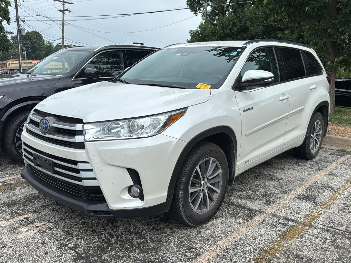 White (Blizzard Pearl) 2018 Toyota Highlander Hybrid SUV / Crossover All-Wheel Drive Continuously Variable Transmission