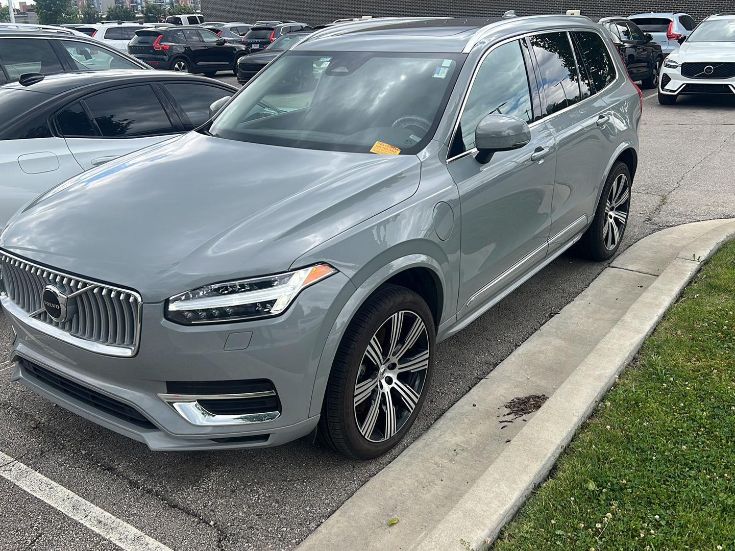Gray (Vapour Grey Metallic) 2025 Volvo XC90 SUV / Crossover All-Wheel Drive Automatic