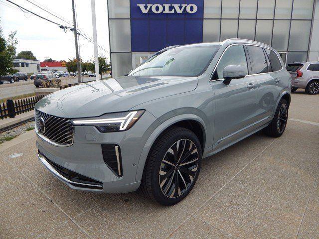Gray (Vapour Grey Metallic) 2026 Volvo XC90 B6 Plus 7-Passenger AWD SUV / Crossover All-Wheel Drive Automatic