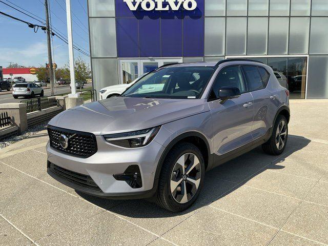 Aurora Silver 2026 Volvo XC40 B5 Plus AWD SUV / Crossover All-Wheel Drive Automatic
