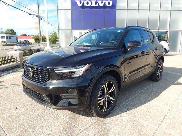 Onyx Black 2026 Volvo XC40 B5 Core AWD SUV / Crossover All-Wheel Drive Automatic