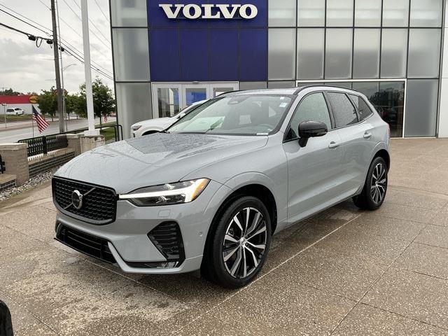 2024 Volvo XC60 B5 Plus Dark Theme AWD