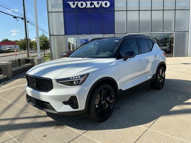 Crystal White 2026 Volvo XC40 SUV / Crossover All-Wheel Drive Automatic