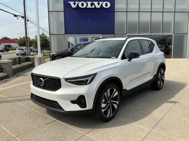Crystal White 2026 Volvo XC40 SUV / Crossover All-Wheel Drive Automatic