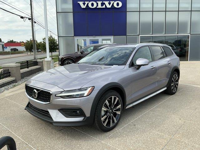 Aurora Silver 2026 Volvo V60 Wagon All-Wheel Drive Automatic