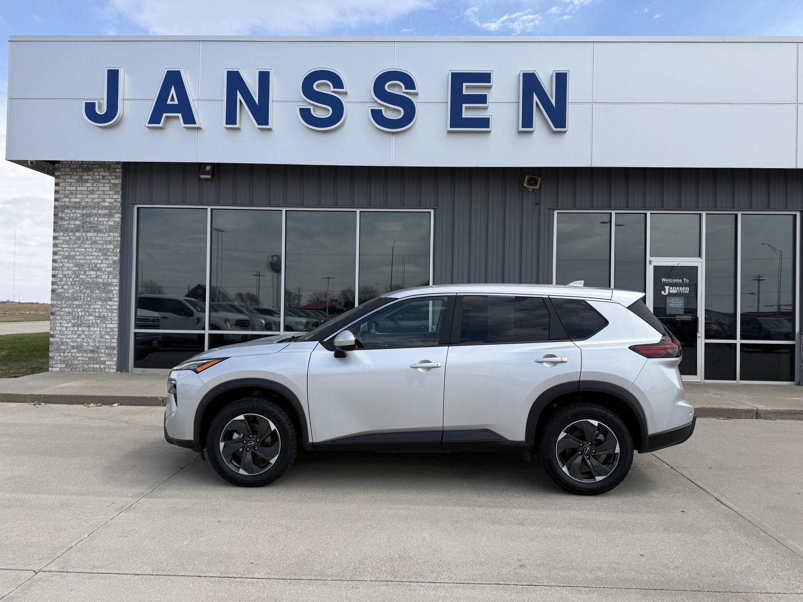 Brilliant Silver Metallic 2025 Nissan Rogue SUV / Crossover All-Wheel Drive Continuously Variable Transmission