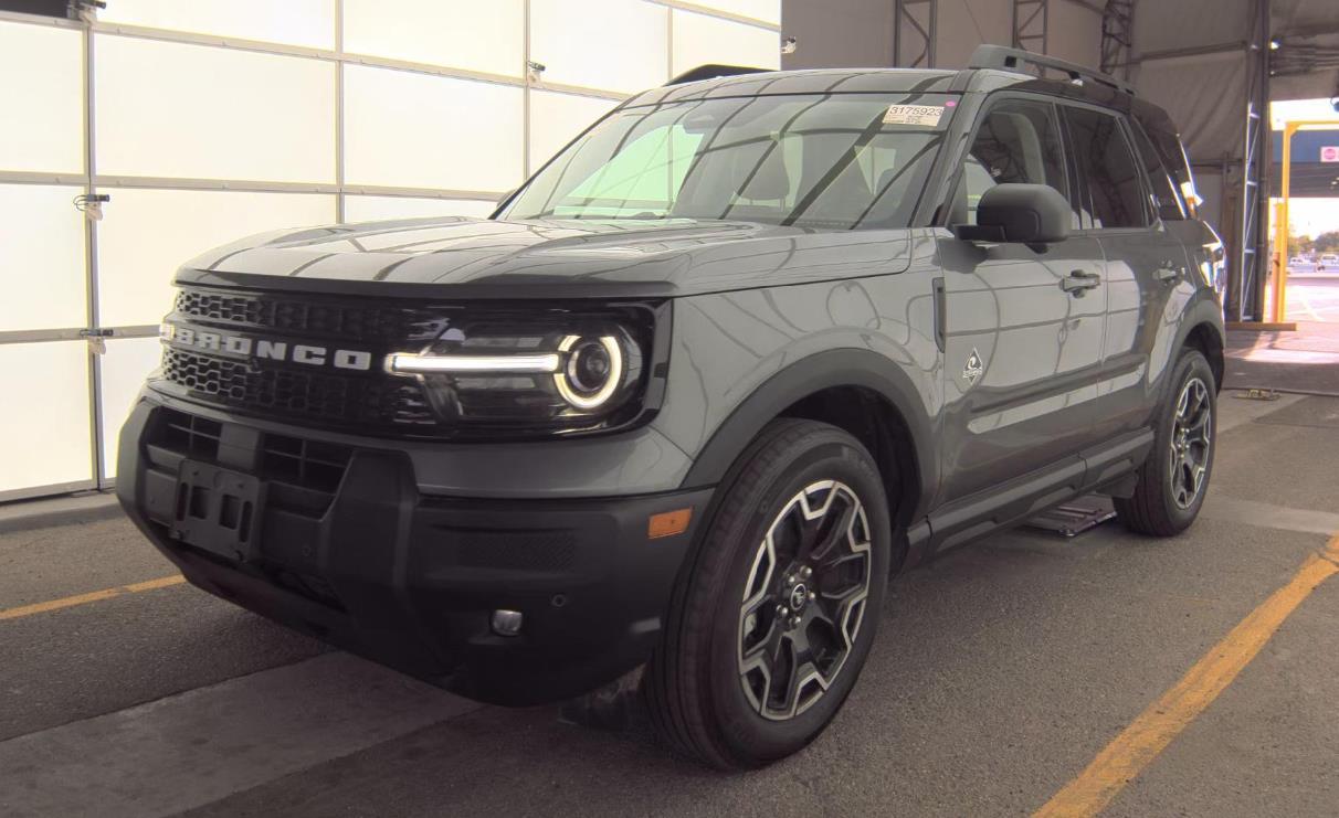 Gray 2025 Ford Bronco Sport Outer Banks AWD SUV / Crossover All-Wheel Drive 8-Speed Automatic