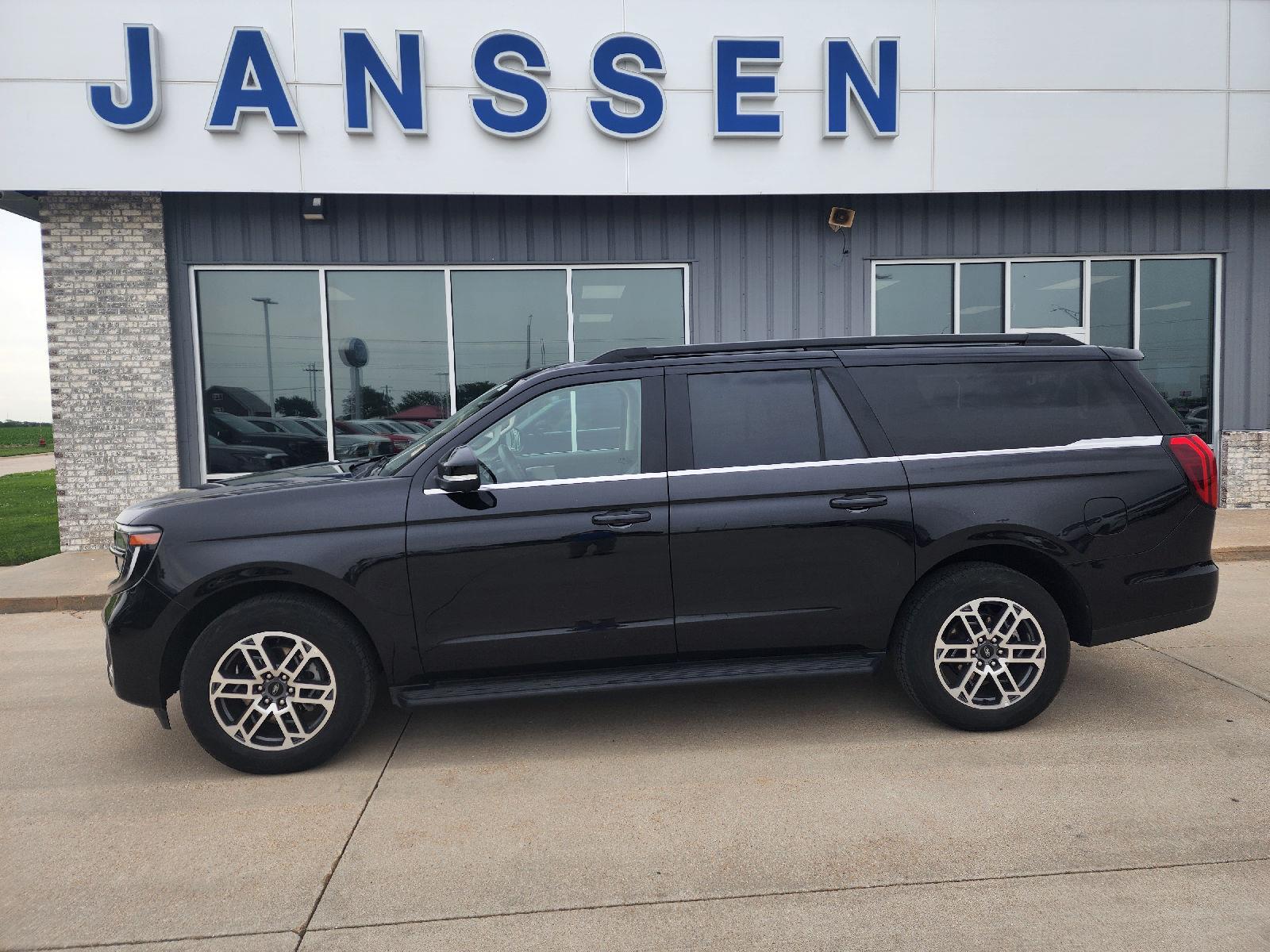 2025 Ford Expedition MAX Active 4WD