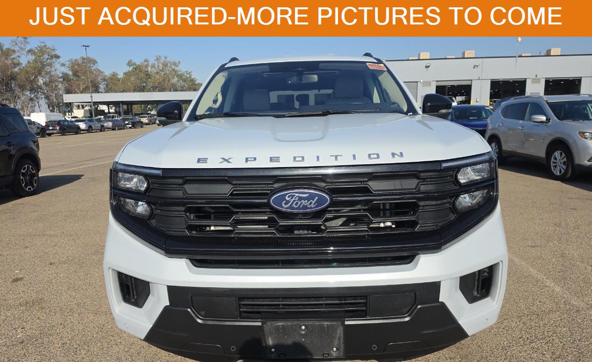 Space Silver Metallic 2025 Ford Expedition SUV / Crossover Four-Wheel Drive Automatic
