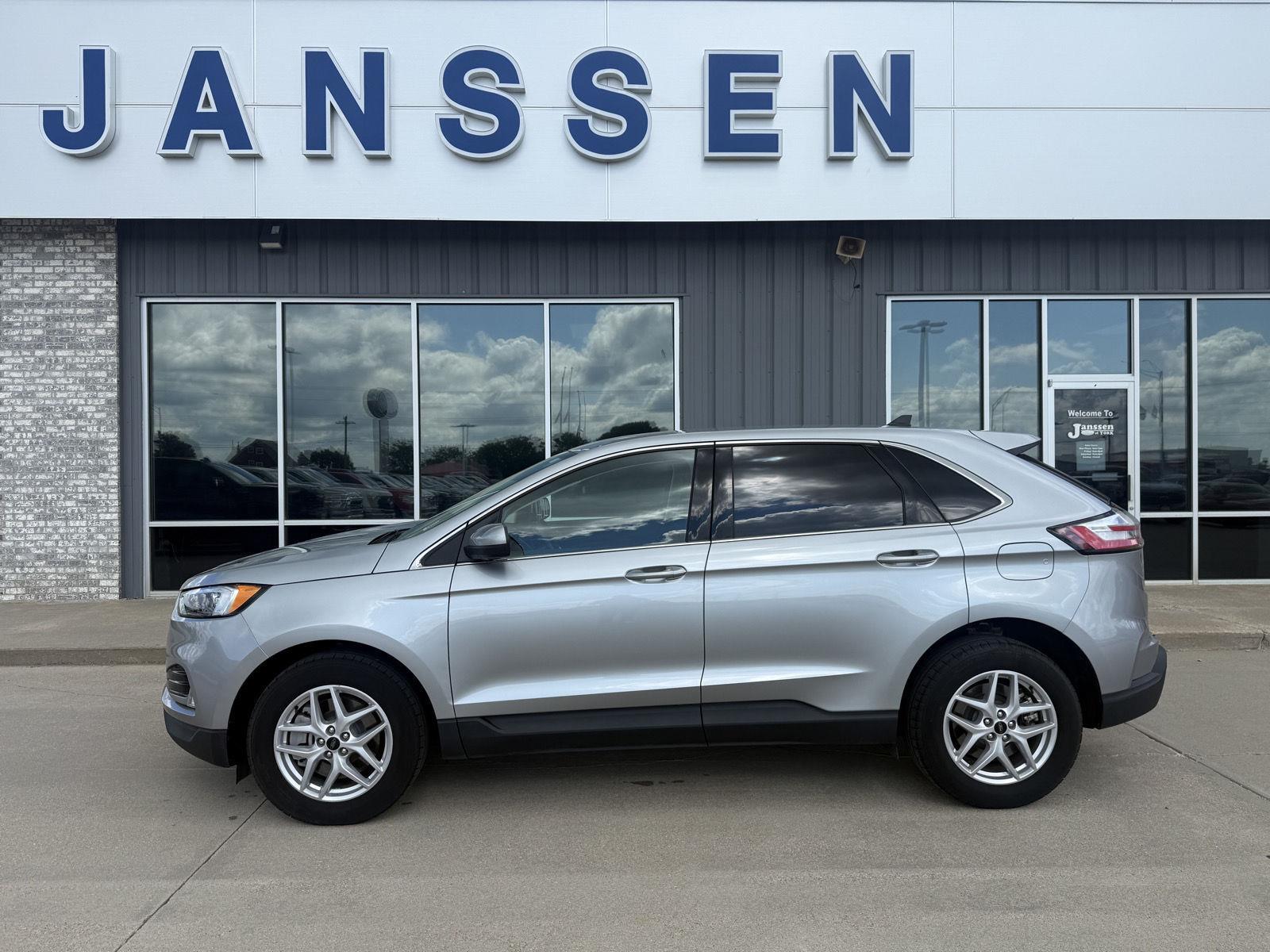 Silver 2023 Ford Edge SUV / Crossover All-Wheel Drive Automatic