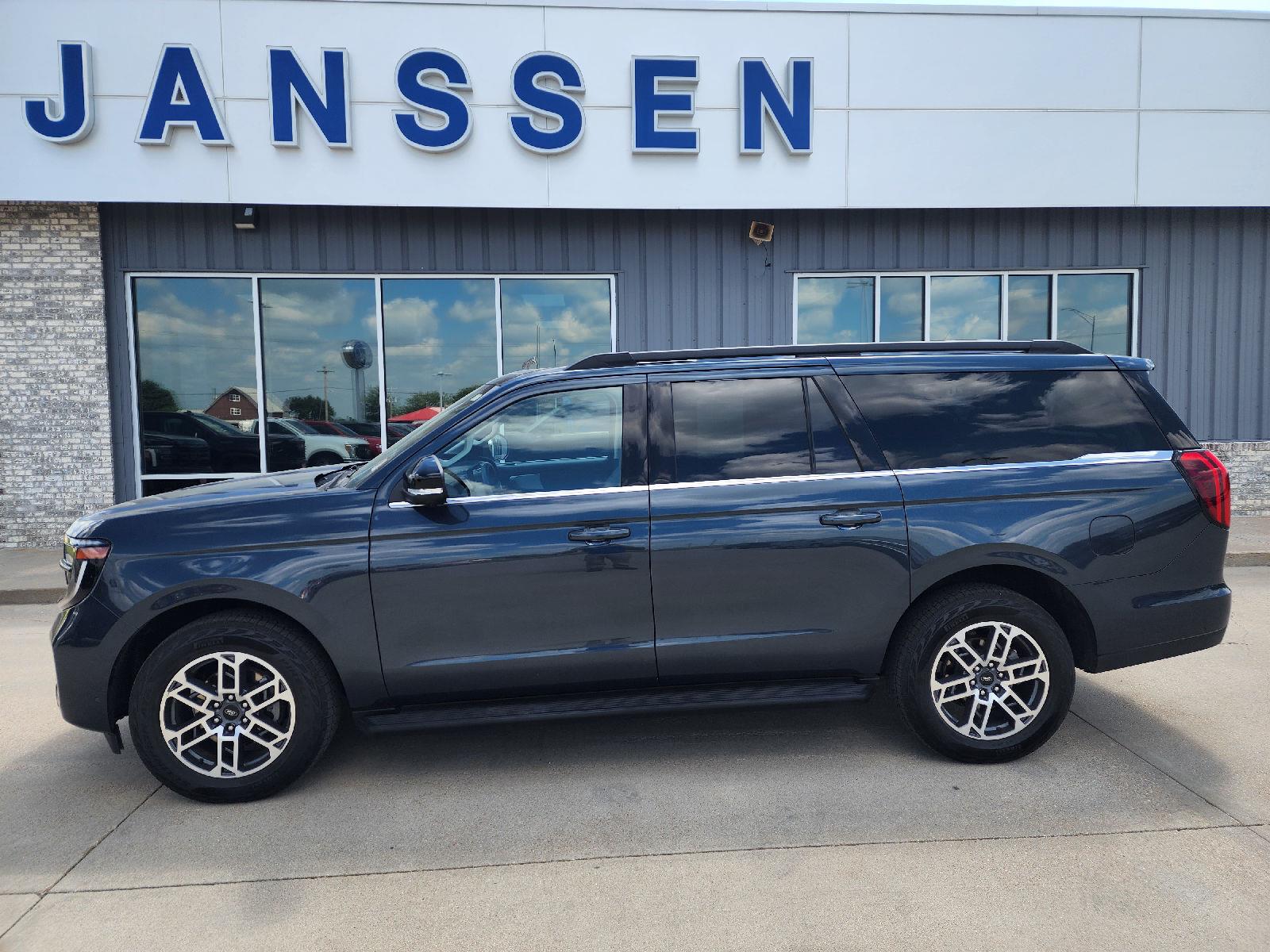 Stone Blue Metallic 2025 Ford Expedition SUV / Crossover Four-Wheel Drive Automatic