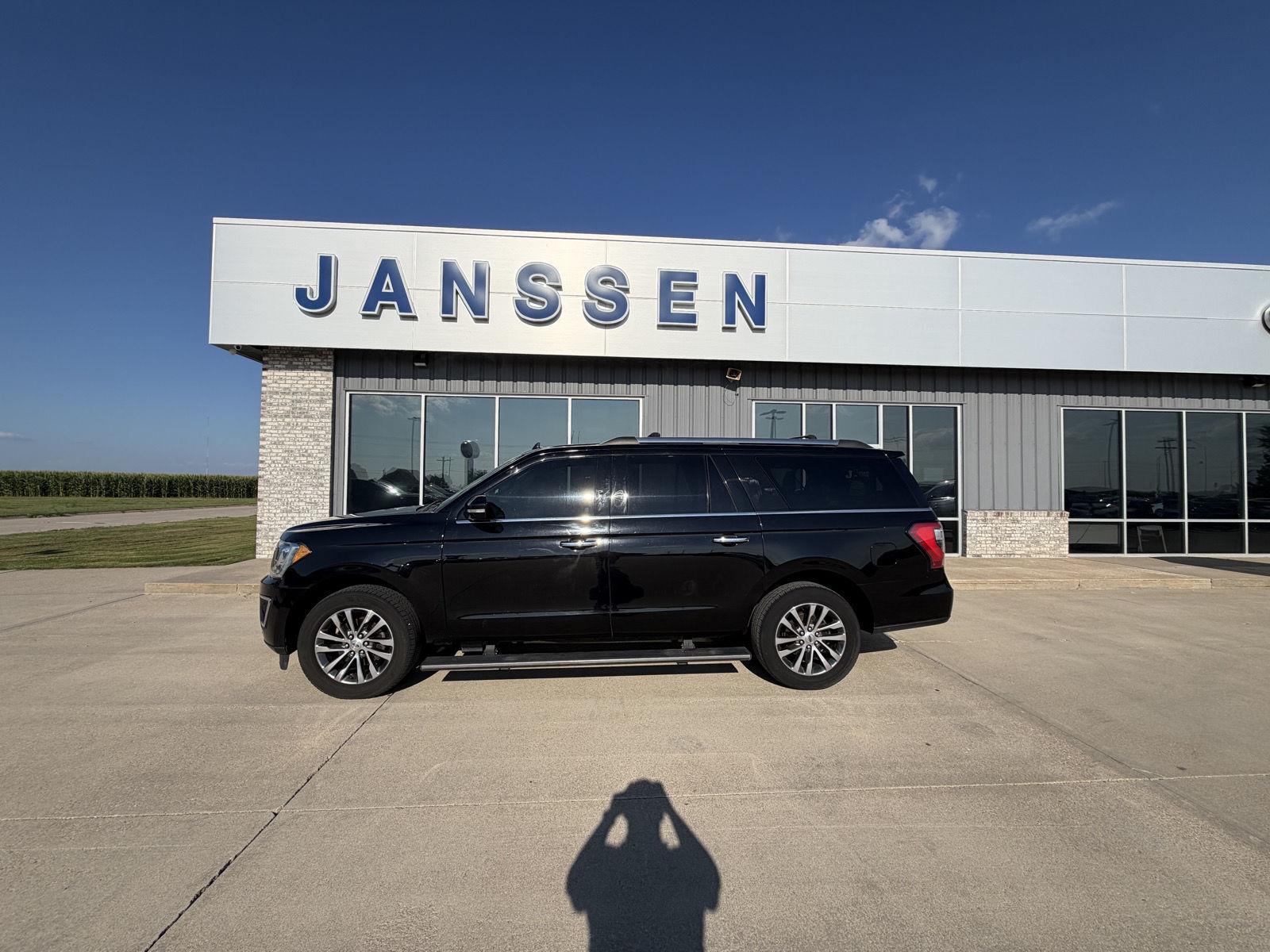 Shadow Black 2018 Ford Expedition SUV / Crossover Four-Wheel Drive Automatic