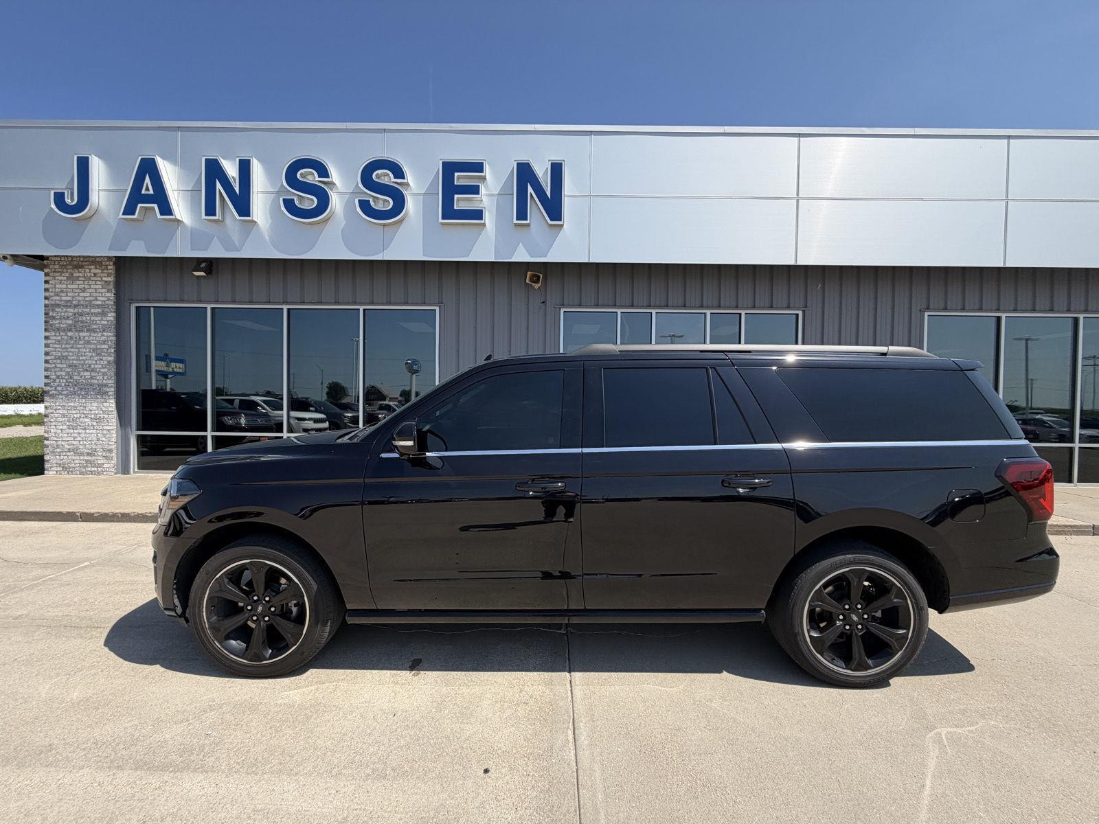  2023 Ford Expedition MAX Limited 4WD   
