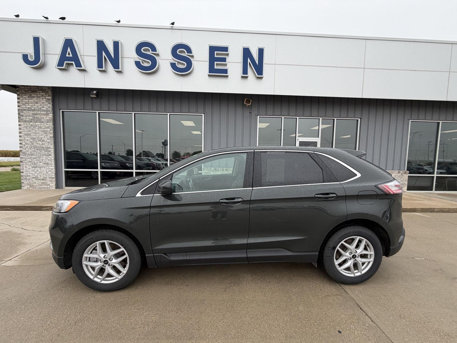 Carbonized Gray Metallic 2024 Ford Edge SUV / Crossover All-Wheel Drive 8-Speed Automatic