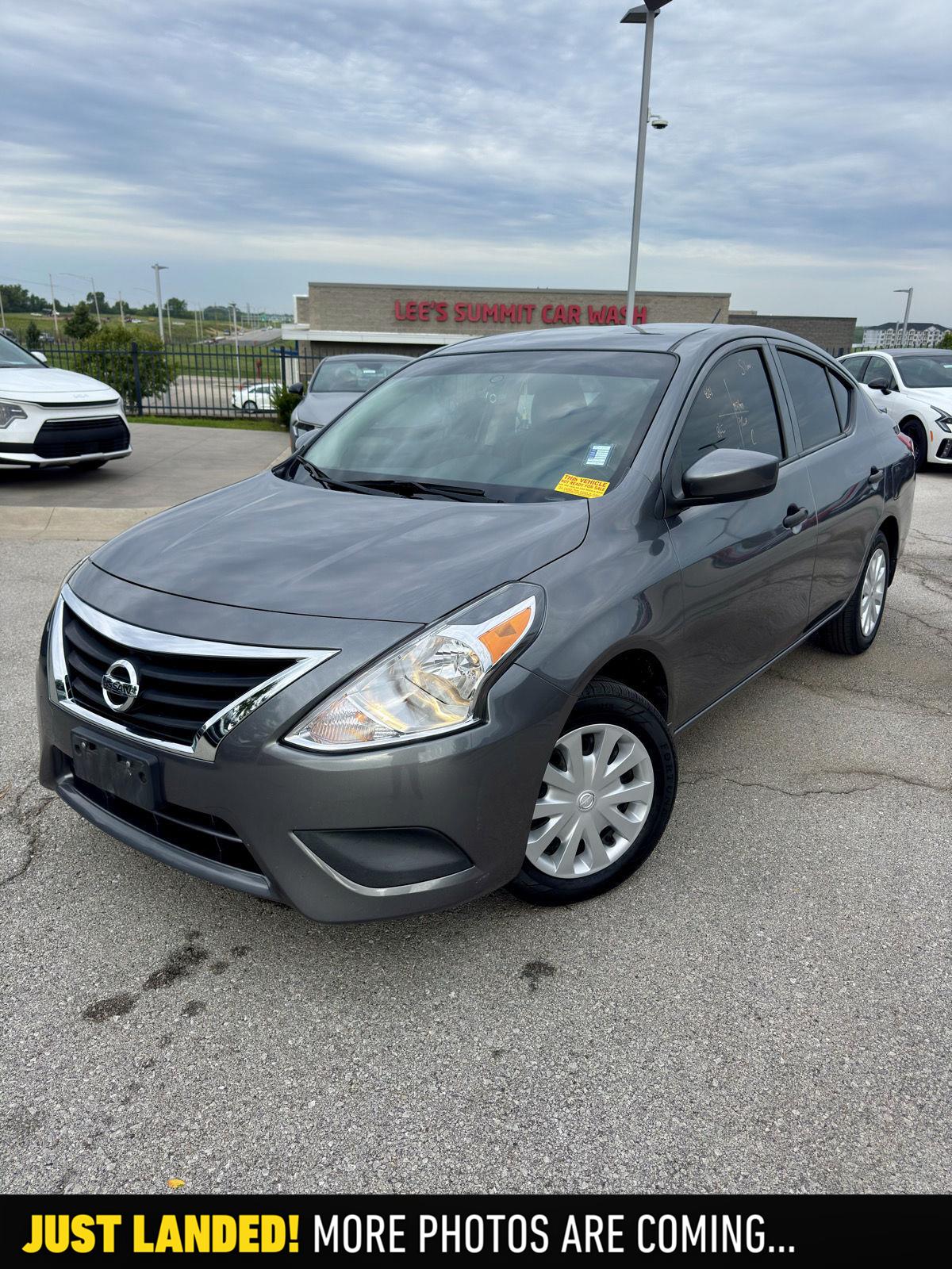 Gray (Gun Metallic) 2019 Nissan Versa Sedan Front-Wheel Drive Continuously Variable Transmission